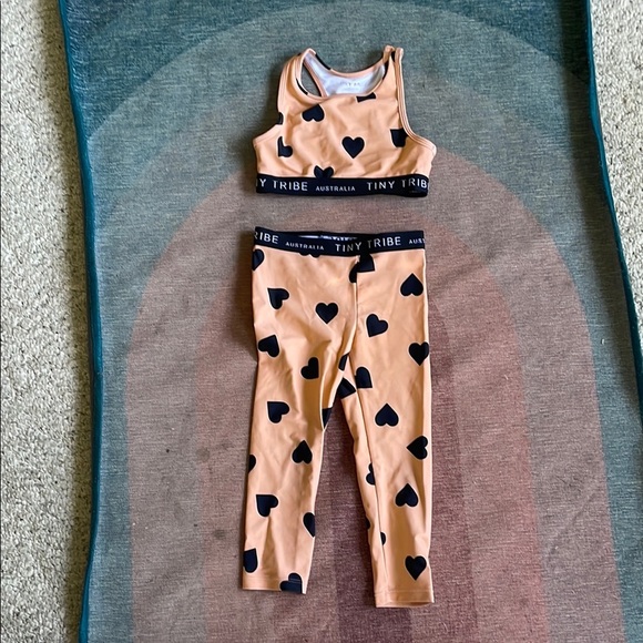 Tiny Tribe Heart Print Yoga Athletic Set - Picture 1 of 4